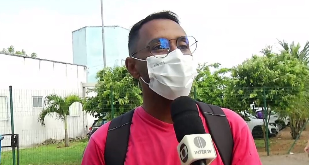 Ednaldo Souza lamentou a situa&ccedil;&atilde;o da m&atilde;e &mdash; Foto: Reprodu&ccedil;&atilde;o/Inter TV Cabugi