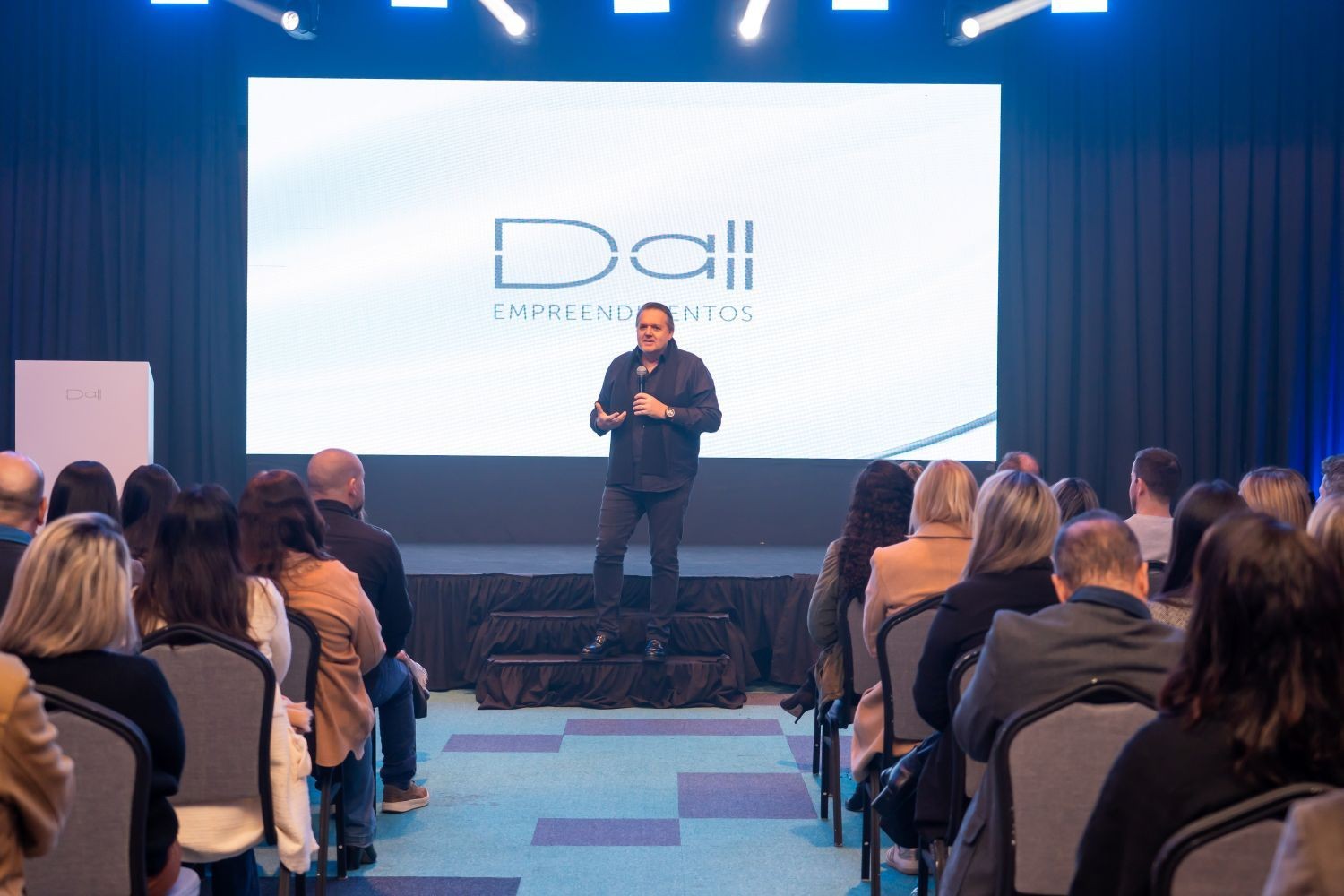 Praia Brava vive momento de valorização imobiliária e atrai investidores do exterior 