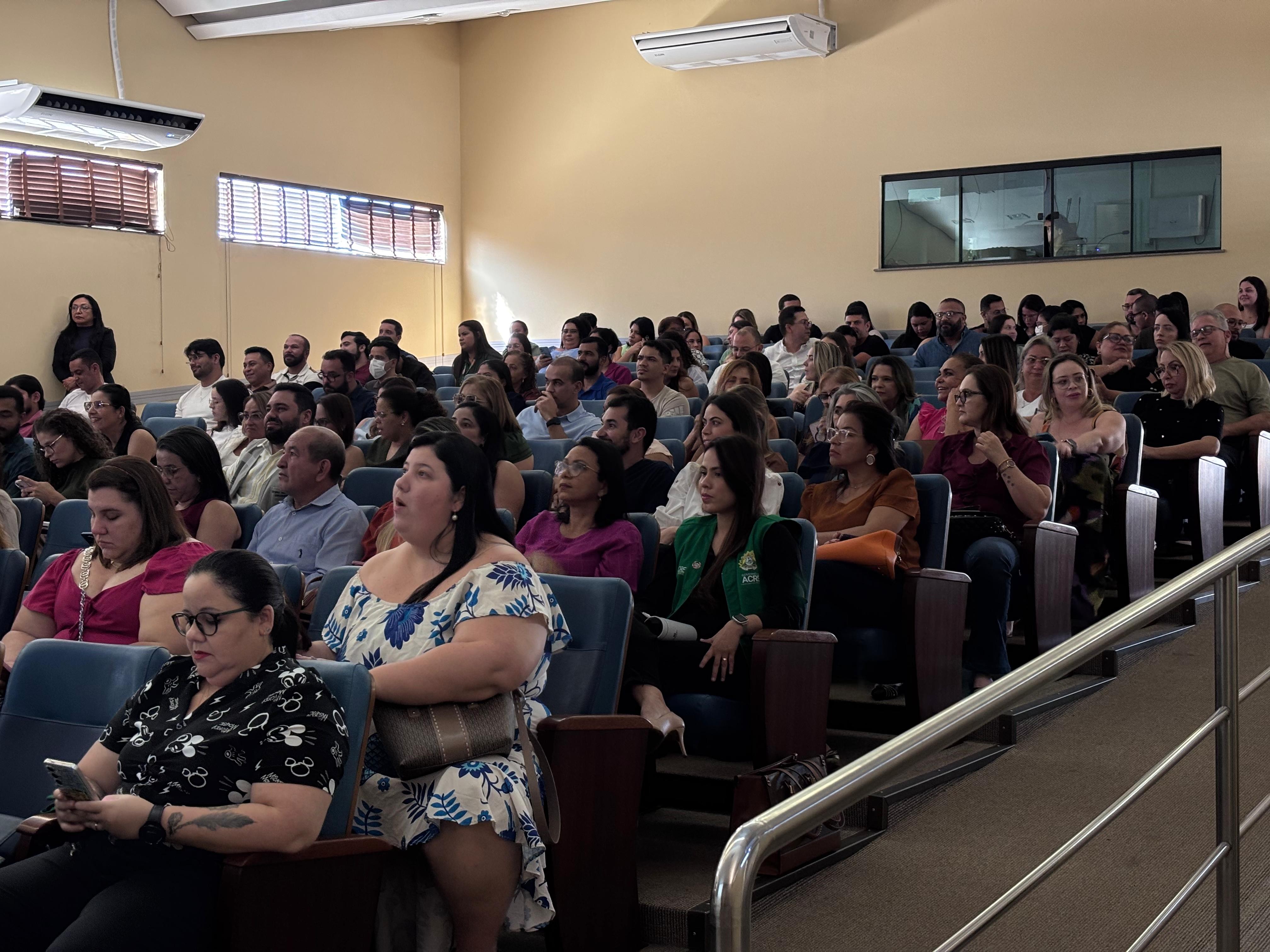 Com mais de 100 casos na Bolívia, Servidores do AC passam por  capacitação com o Ministério da Saúde contra o sarampo