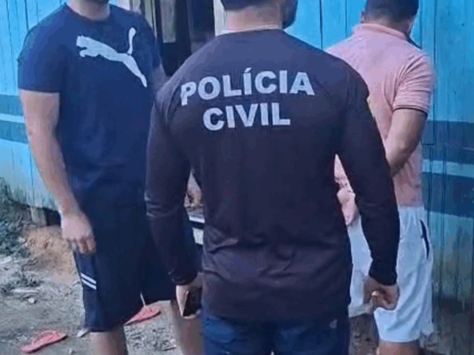 Homem é preso suspeito de estuprar enteada de 14 anos e gravar abusos no Acre