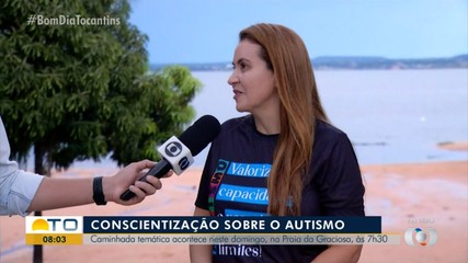 Caminhada de conscientização sobre autismo é realizada na Praia da Graciosa neste domingo