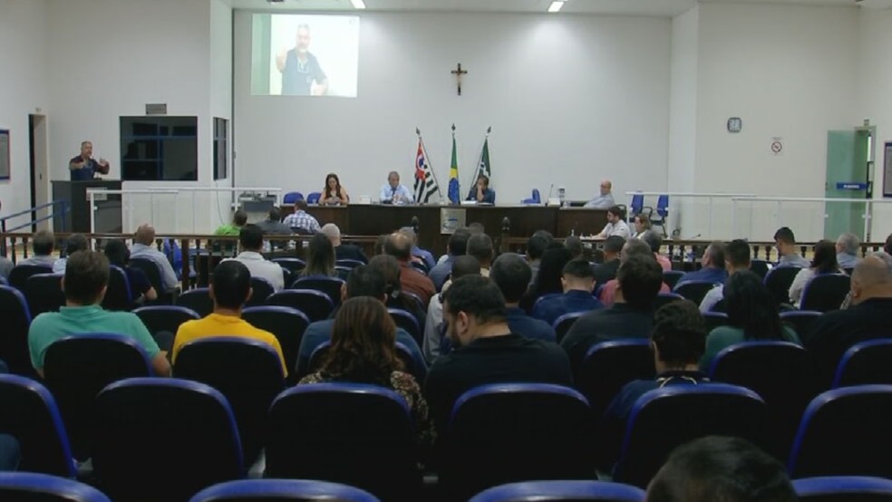 Representantes de 28 cidades ribeirinhas do Tietê se reuniram em Buritama (SP) para uma reunião — Foto: Reprodução/TV TEM