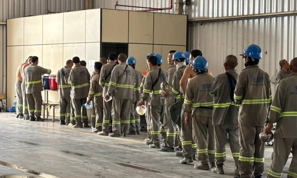 Imagens mostram condições de trabalho em obra da BYD na Bahia — Foto: Arquivo Pessoal