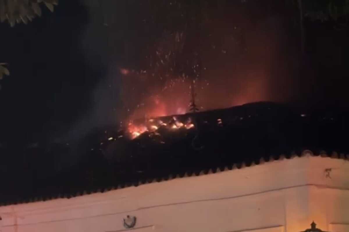 VÍDEO: Restaurante pega fogo no Centro Histórico, em Paraty