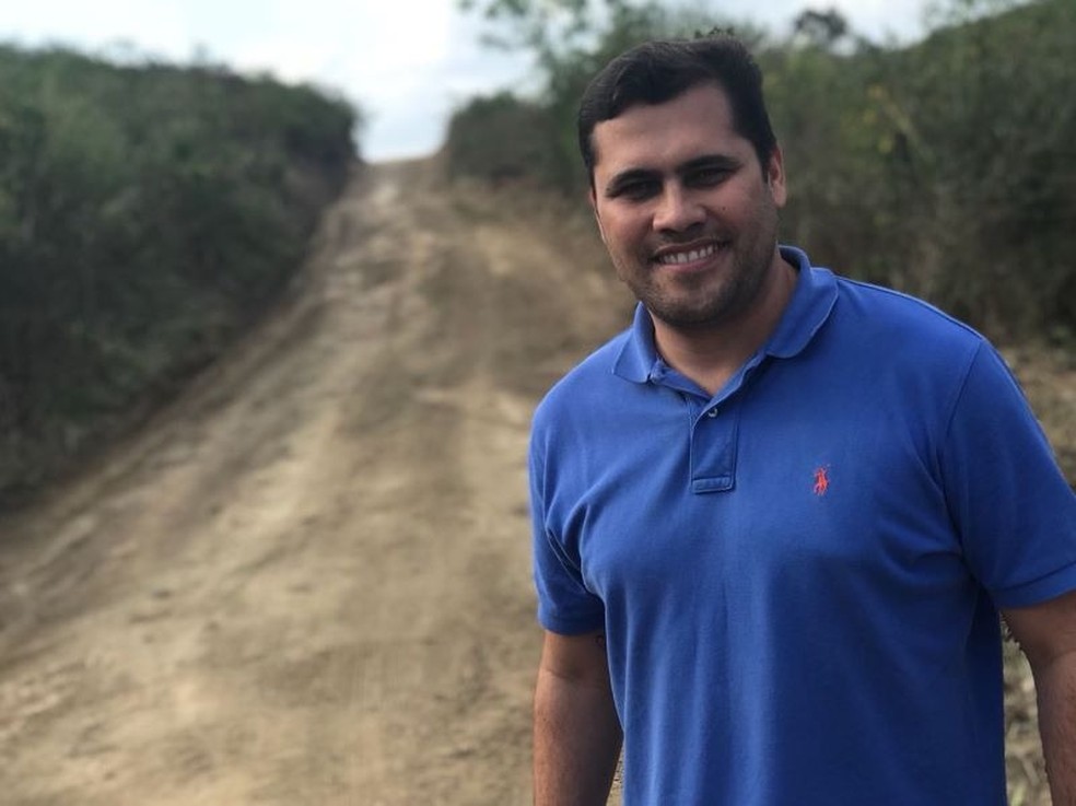 Carlos André de Brito Coelho, ex-prefeito de Santa Cruz da Vitória — Foto: Reprodução/Redes Sociais