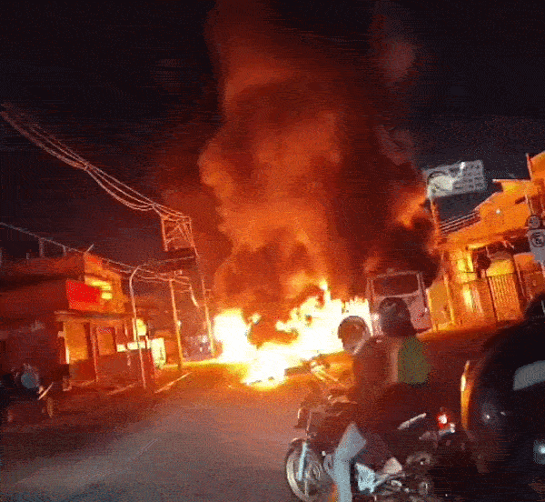 Protesto após morte em ação da PM tem ônibus incendiados e bloqueio de via em Guarulhos
