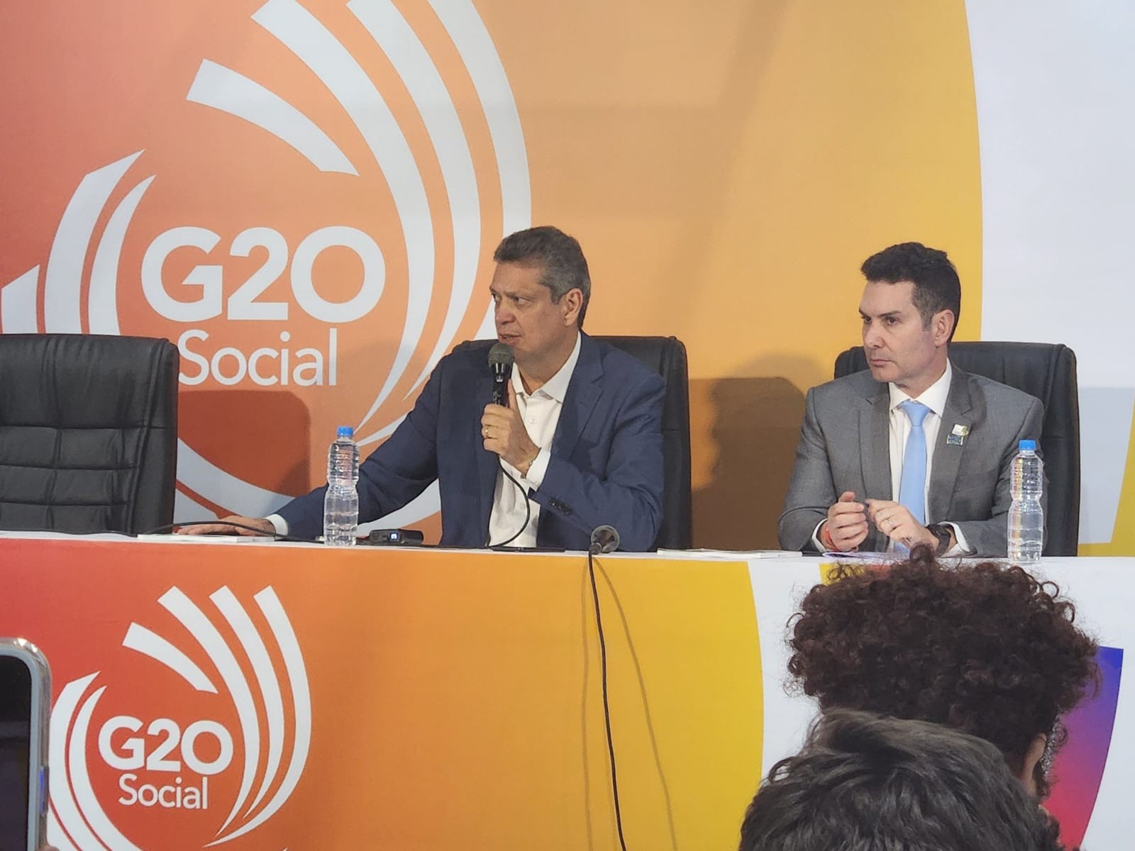 Relatório do G20 Social vai propor tributar em 2% os super-ricos: 'Resolve o problema de 350 milhões de famílias', diz ministro