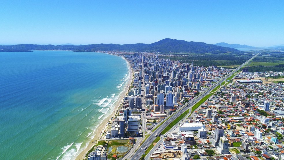 Itapema Plans Beach Widening as Erosion Meets Brazil’s Luxury Property Boom