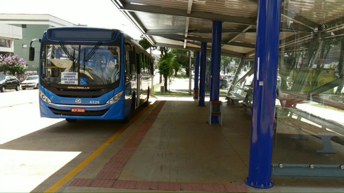 Como chegar até Rua Souza Naves 3145 em Cascavel de Ônibus?