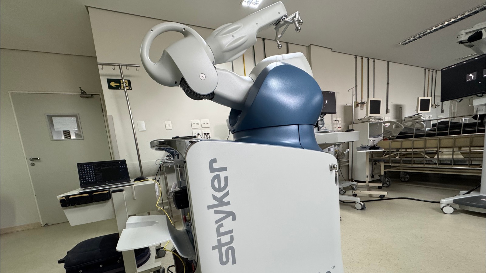Passos tem cirurgia robótica ortopédica no SUS via Santa Casa