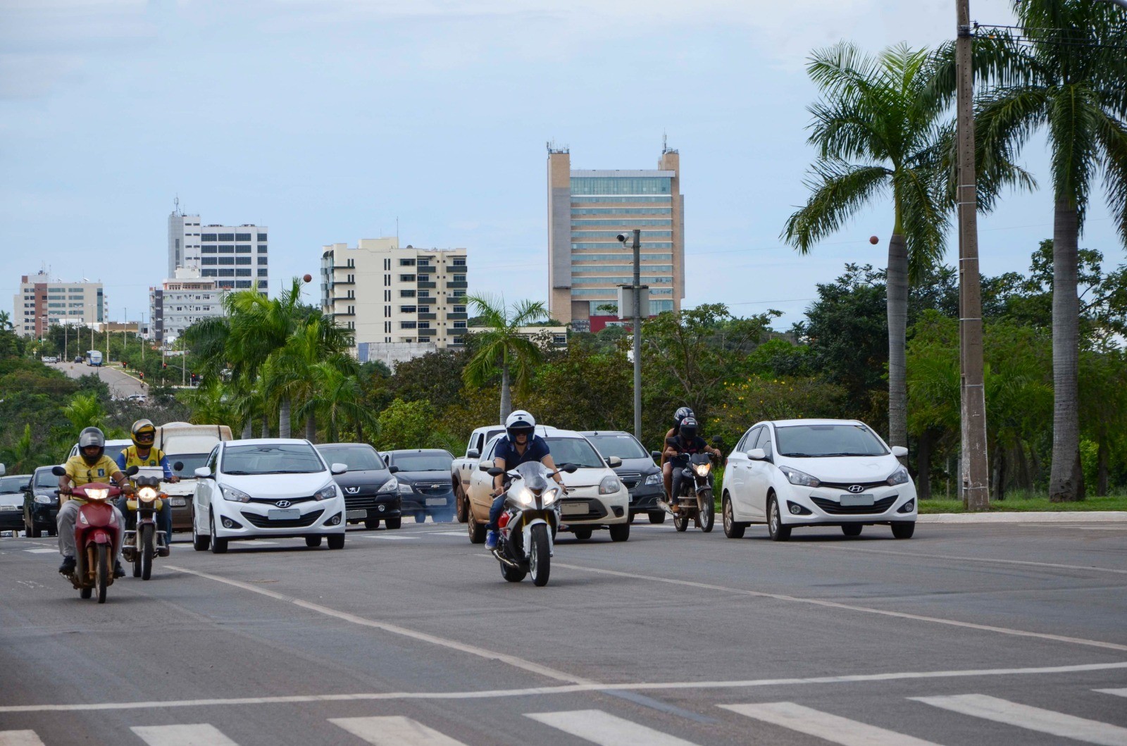 Prazo para pagar licenciamento de veículos com placas finais de 3 a 0 termina no fim deste mês; veja como emitir boleto