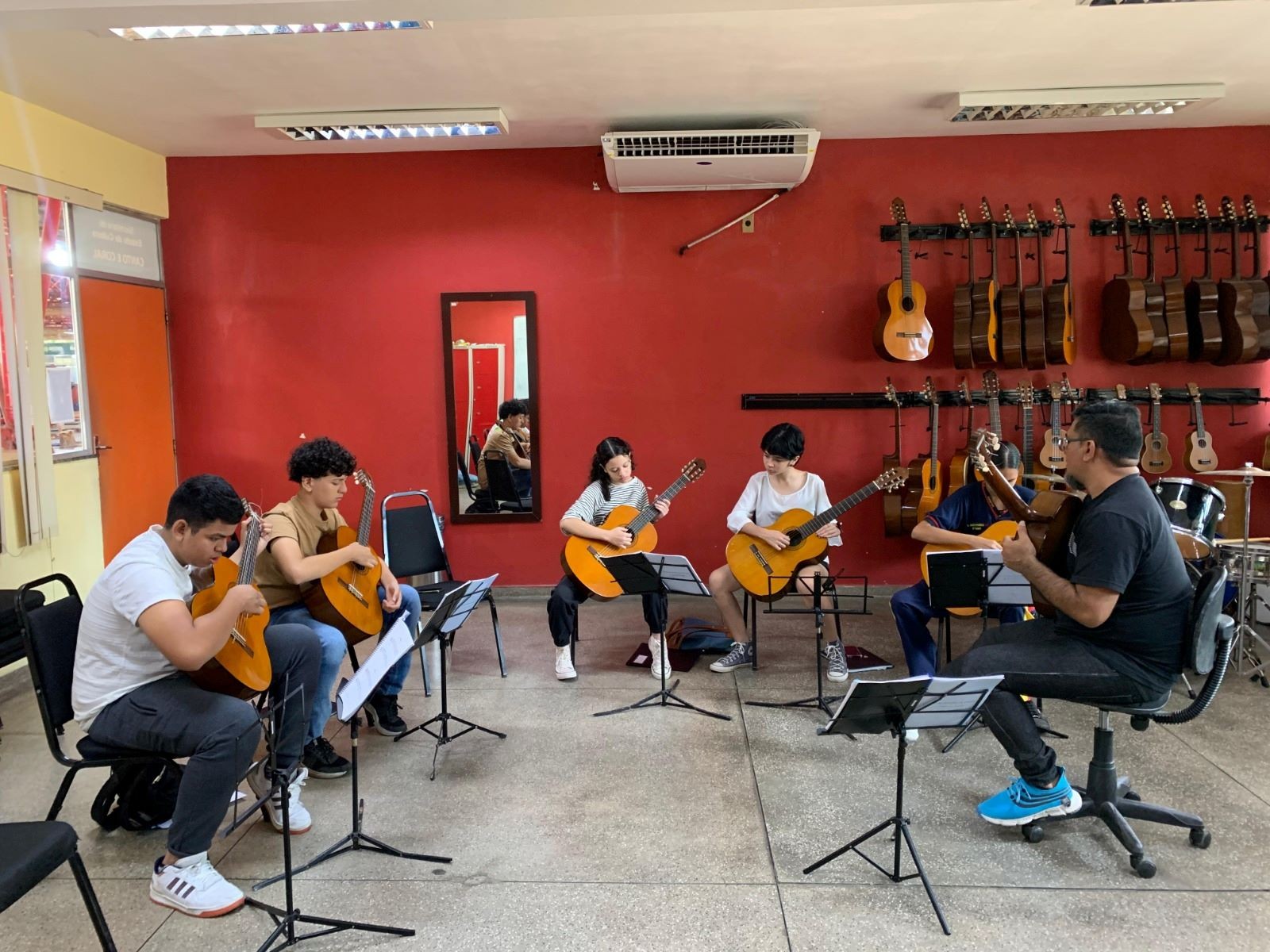 Liceu Claudio Santoro segue com audições para cursos gratuitos em Manaus; saiba como participar