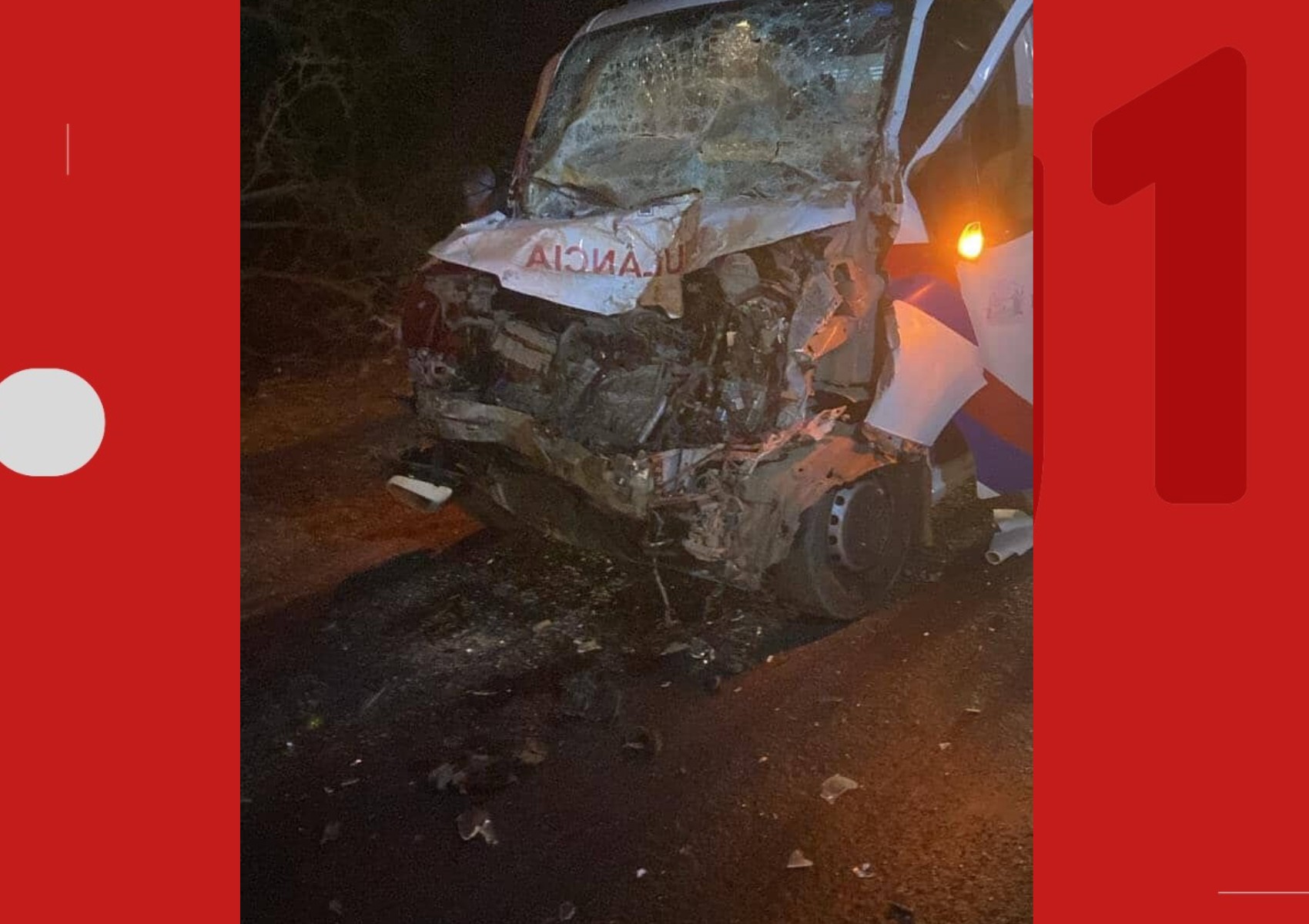 Paciente morre após ambulância bater em carreta carregada de soja no oeste da Bahia