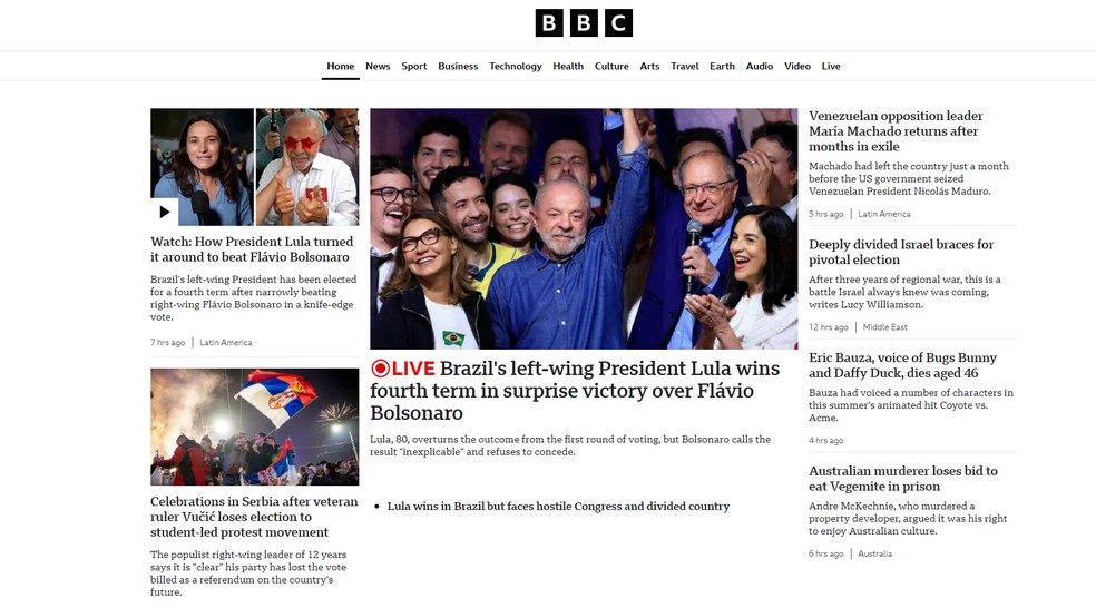 Reeleição do presidente Lula destacada na página inicial da rede britânica BBC em 26 de outubro de 2026. — Foto: Reprodução/BBC