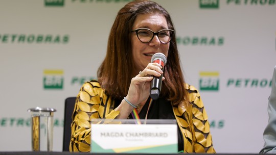 Petrobras fará esforço para pagar dividendos extraordinários neste ano, diz Magda Chambriard - Magda acrescentou que o pagamento dependerá do comportamento do preço do petróleo, que atualmente está em queda.