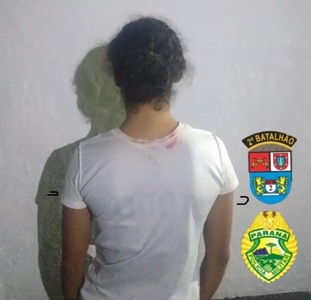 Mulher suspeita de jogar ácido em jovem no Paraná é presa pela PM
