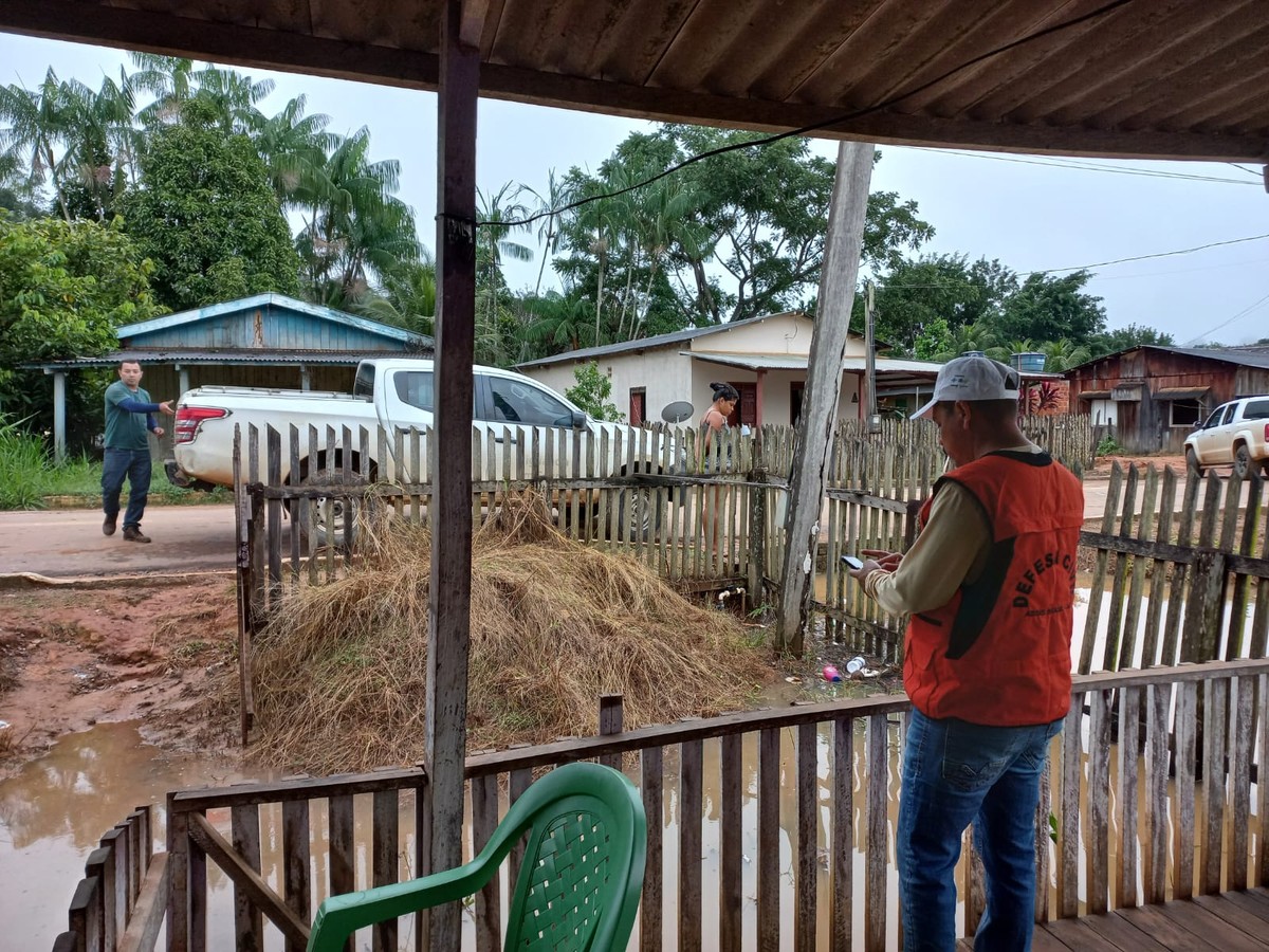 Nível Do Rio Acre Baixa Mais De 2 Metros Em Assis Brasil E Famílias Começam A Voltar Para Casa 