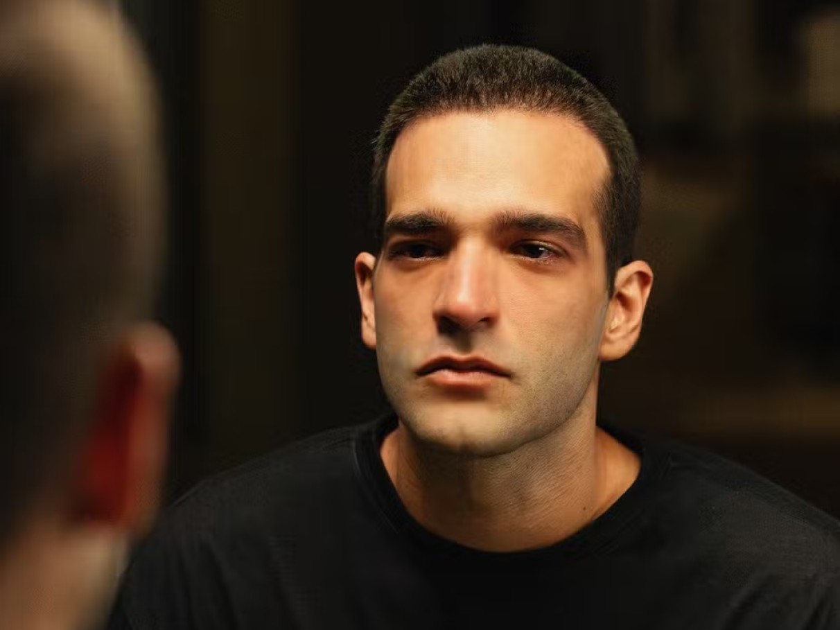 Afonso descobre leucemia mieloide em 'Vale Tudo'; entenda doença, sintomas e tratamento