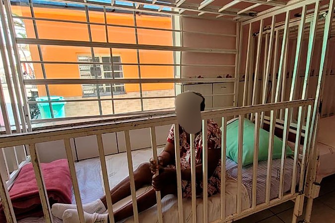 Dois lares de idosos clandestinos são identificados durante fiscalização em Uberlândia