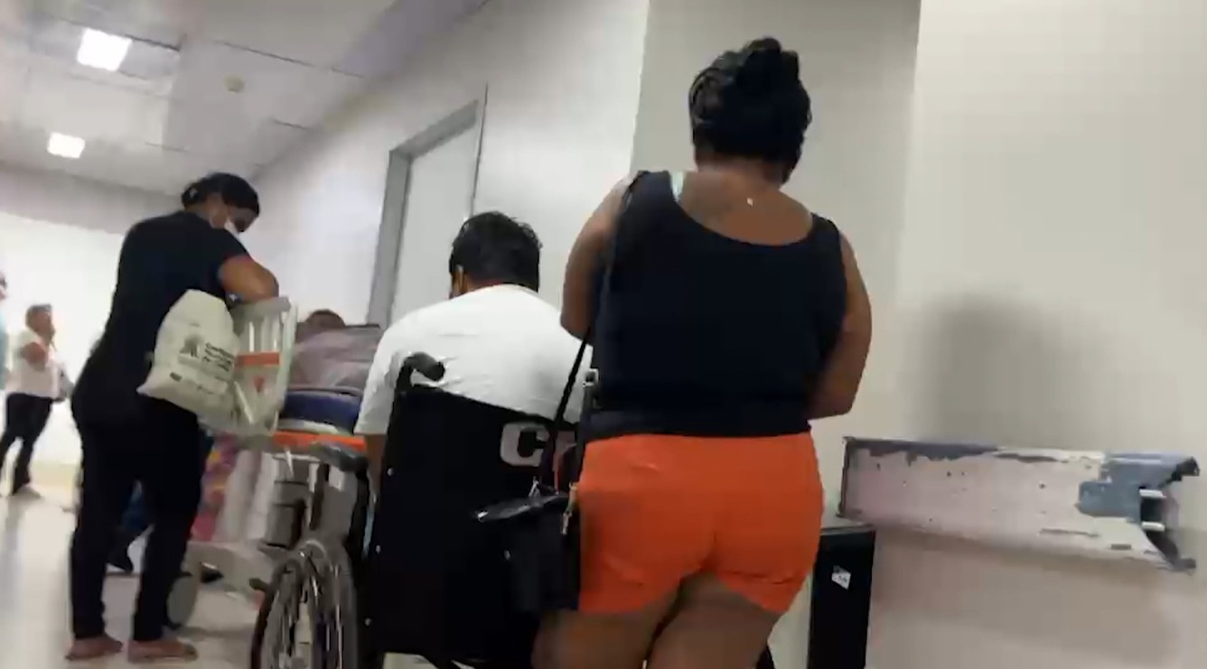 Superlotação deixa pacientes em corredores no Complexo Hospitalar Sul; pai pode perder o pé e mulher esperou dois dias para remover feto