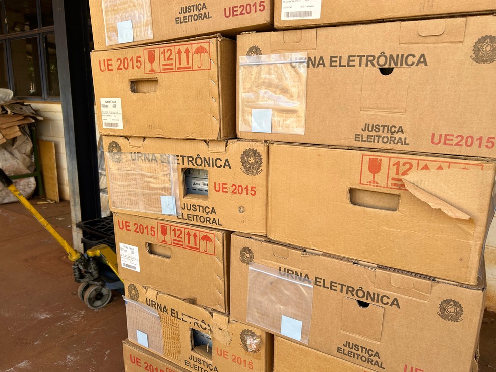 Chegada das urnas das eleições 2024 em Uberaba — Foto: Loise Monteiro - TV Integração