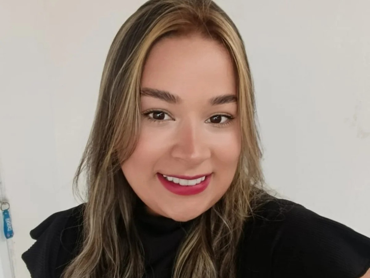 Dentista morre após carro bater de frente com carreta na BR-232, em Pesqueira