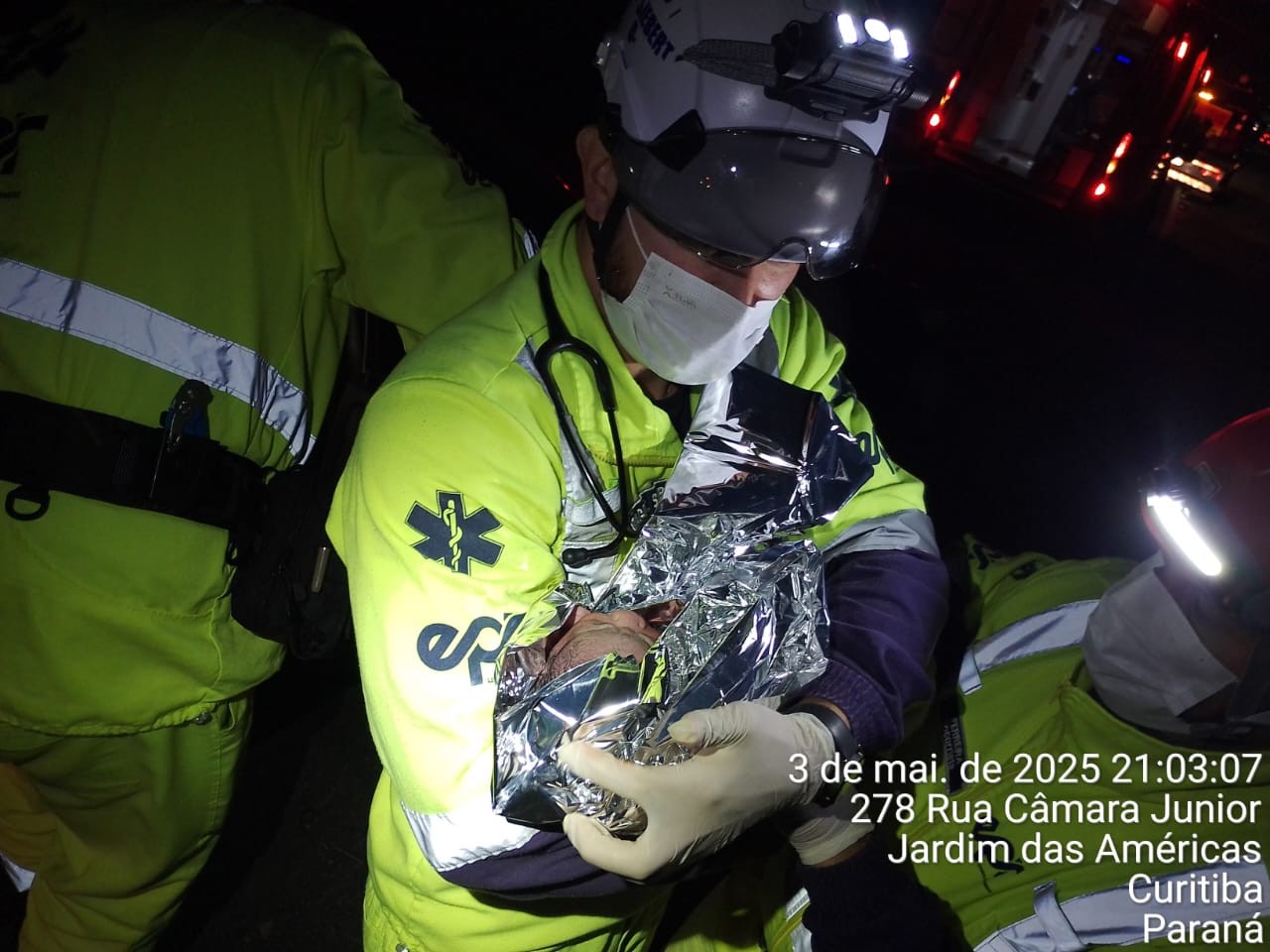 Gestante dá à luz em carro parado na BR-277 em Curitiba