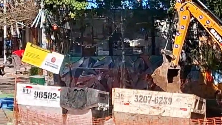 Vazamento de gás em obra da Prefeitura de SP mobiliza bombeiros e equipe da Comgás na Vila Madalena, Zona Oeste de SP