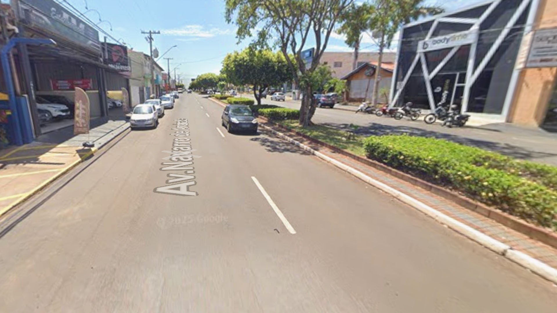 Idosa fica gravemente ferida após ser atropelada e três se ferem em colisão frontal no noroeste de SP
