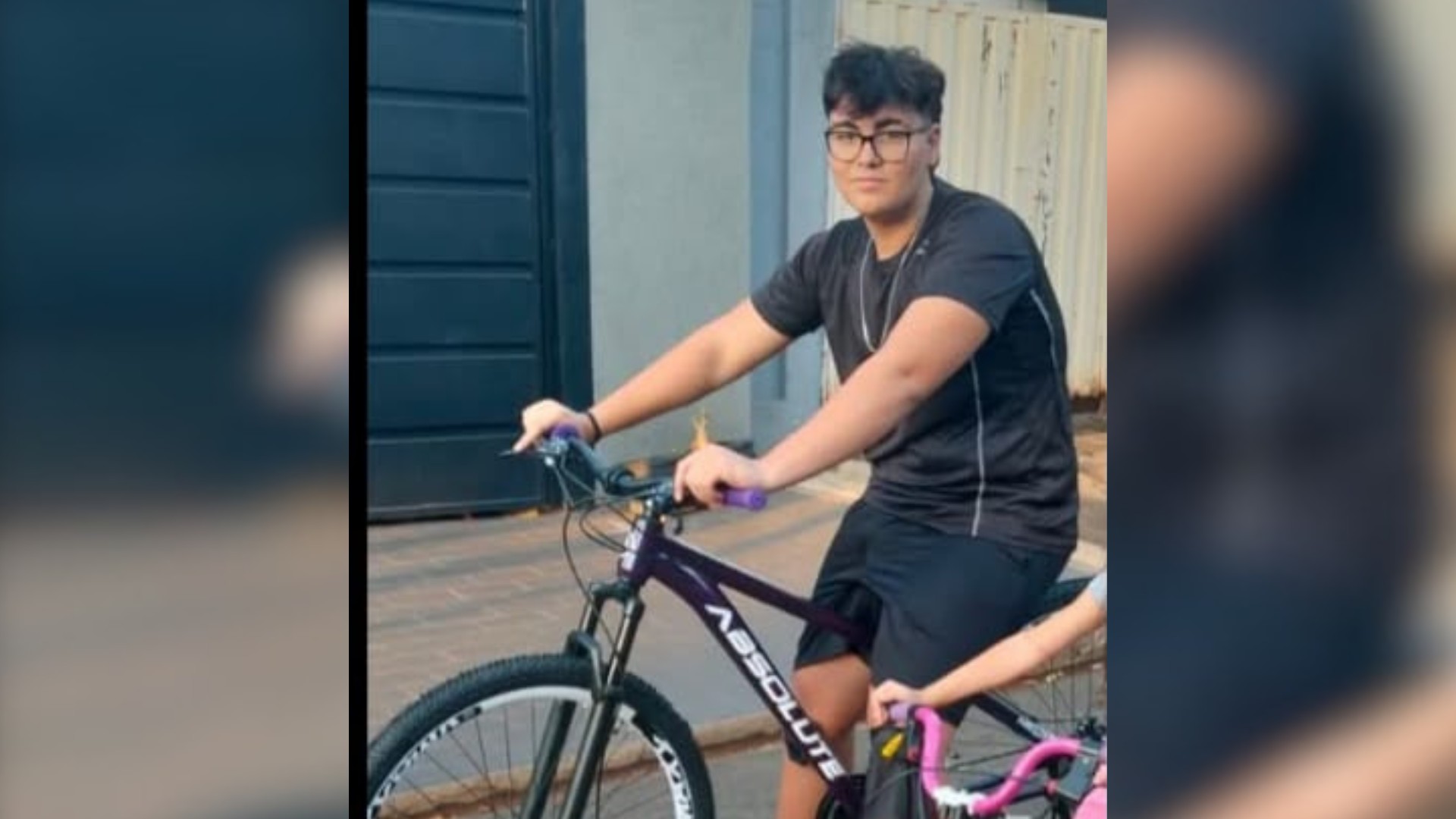 Ciclista de 16 anos morre após bater na lateral de caminhão no interior de SP