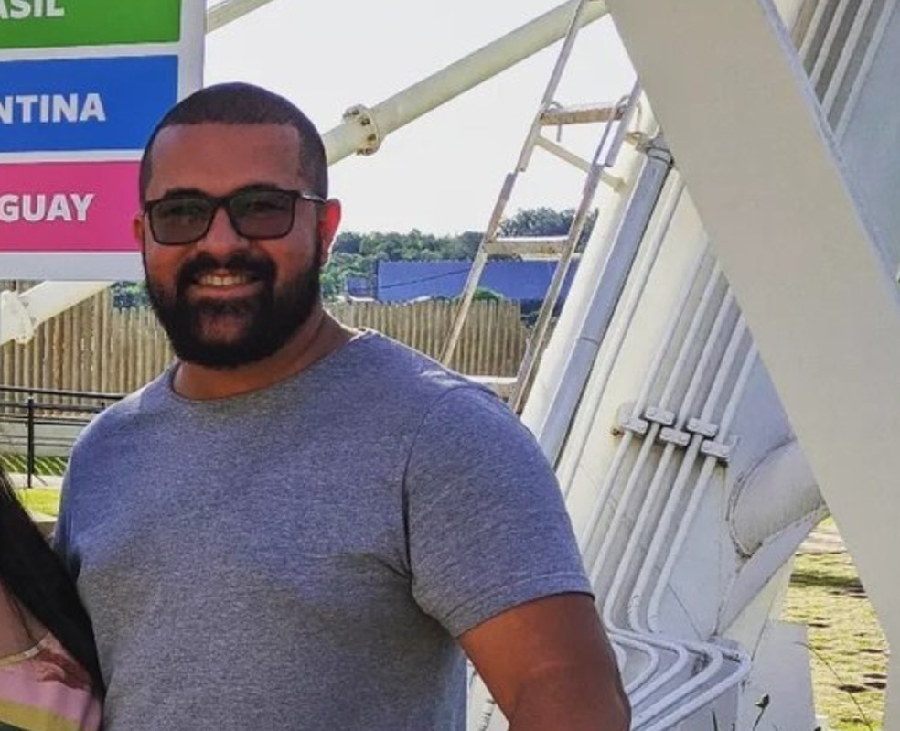 Vítima, de 31 anos, foi morto após ser flagrado com a esposa do suspeito — Foto: Arquivo pessoal