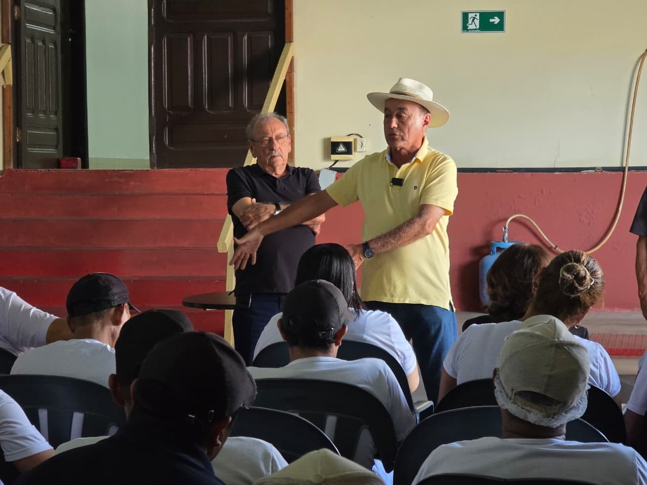 Em visita a fábricas, Tião Bocalom defende ambiente favorável para atrair empresas ao Acre