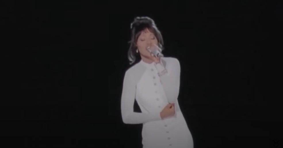 Holograma de Whitney Houston que iria ao ar no "The Voice" — Foto: Reprodução