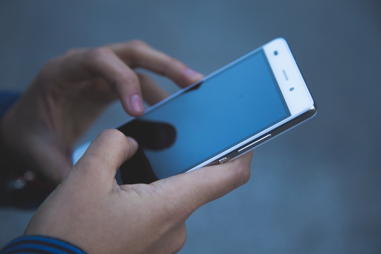 Homem é preso por enviar nudes para menina de 13 anos em Boa Vista