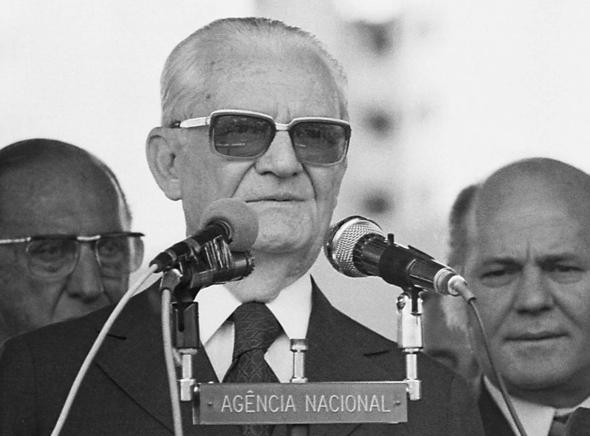 Em memorando, diretor da CIA diz que Geisel autorizou execução de ...