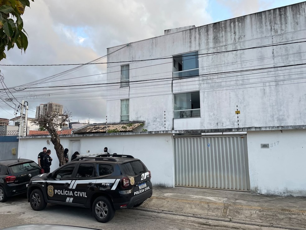 Dilig&ecirc;ncias foram realizadas na resid&ecirc;ncia da investigada &mdash; Foto: Divulga&ccedil;&atilde;o / PCRN