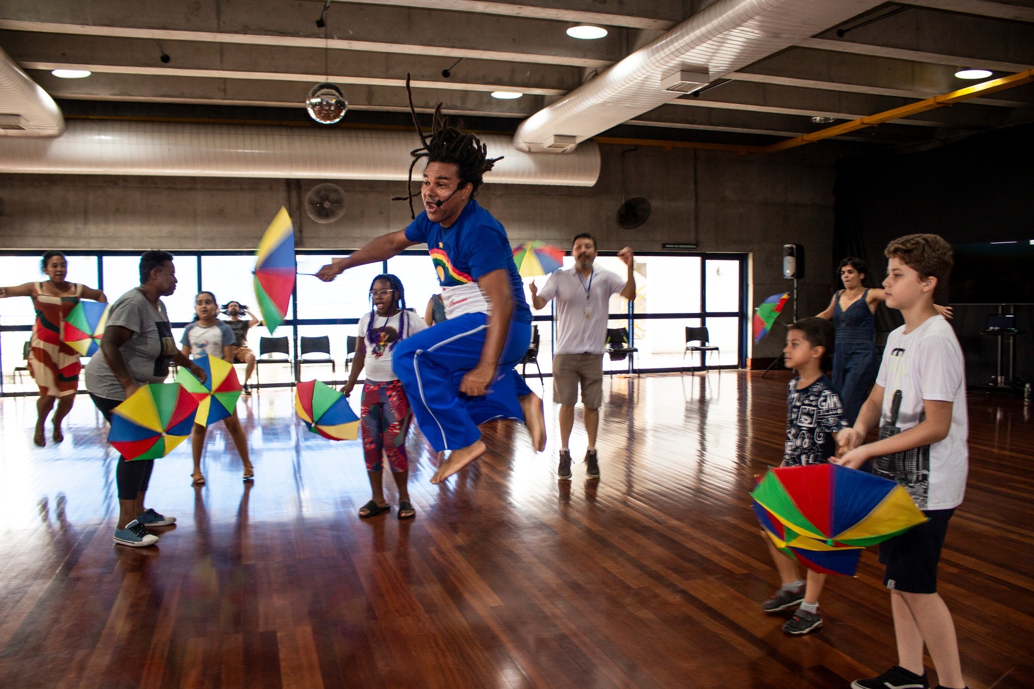 Sesc de Bauru promove semana de espetáculos e oficinas que valorizam a cultura popular brasileira; veja como participar