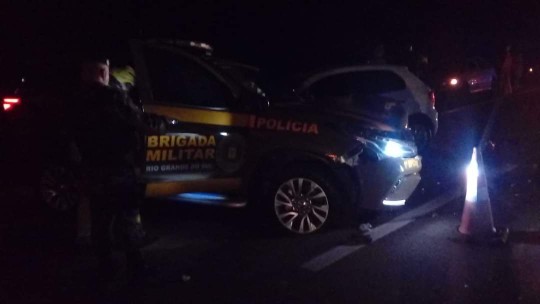 Motorista morre após bater em viatura da BM em Soledade, diz PRF