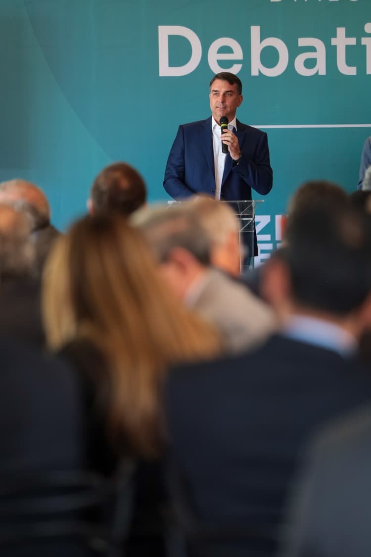 Flávio, as urnas e a sombra de 2022 - O Assunto #1767