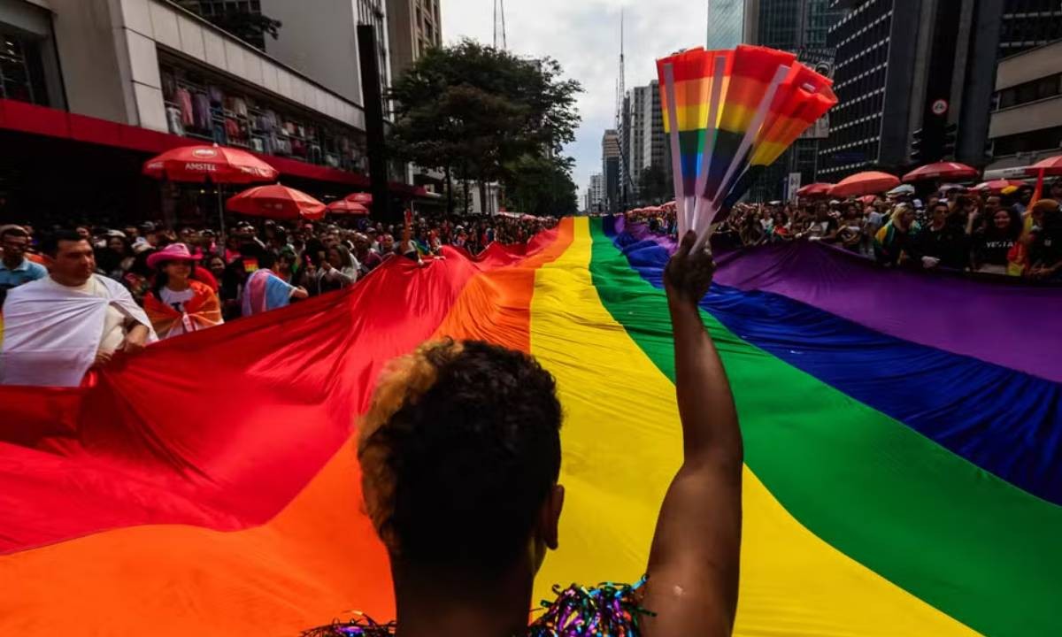 Mortes violentas de pessoas LGBT+ recuam 12% em 2025, aponta levantamento; ONG alerta para subnotificação