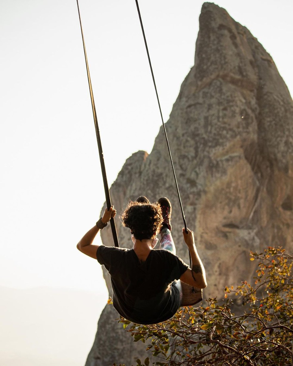 Passeio na Pedra de Três Pontões, em Afonso Cláudio, coloca turista em contato com a natureza. Espírito Santo — Foto: Redes sociais/Agência Blue Trip