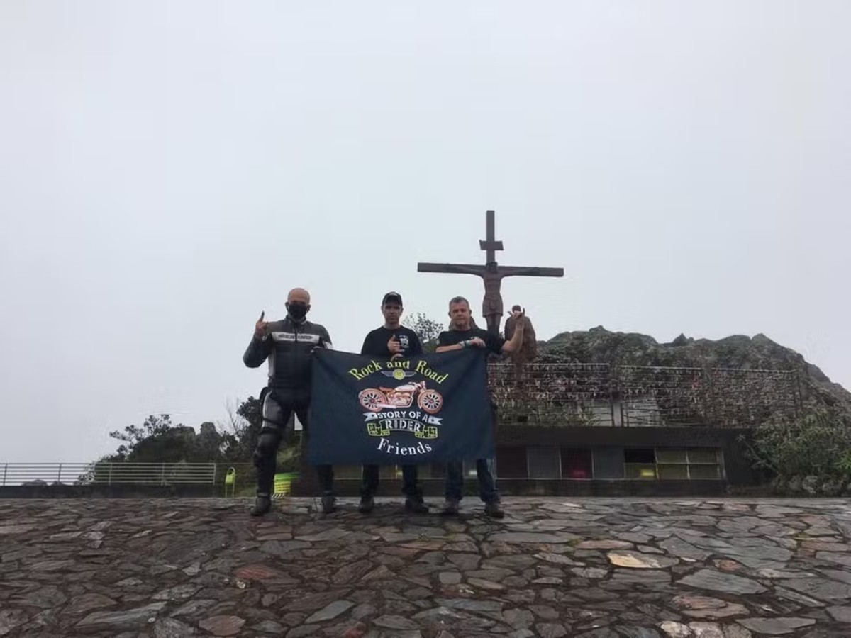 Rock, estrada e amizade: motoclube criado por professores celebra aventuras em MG