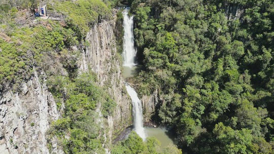 Público escolhe a cascata Perau do Facão, em Arvorezinha, como a mais bela do estado - Foto: (RBS TV/Reprodução)