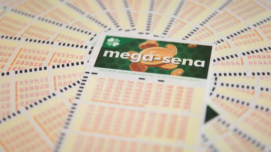 Mega-Sena acumula e vai a R$ 112 milhões; veja dezenas  - Foto: (Marcelo Brandt/G1)