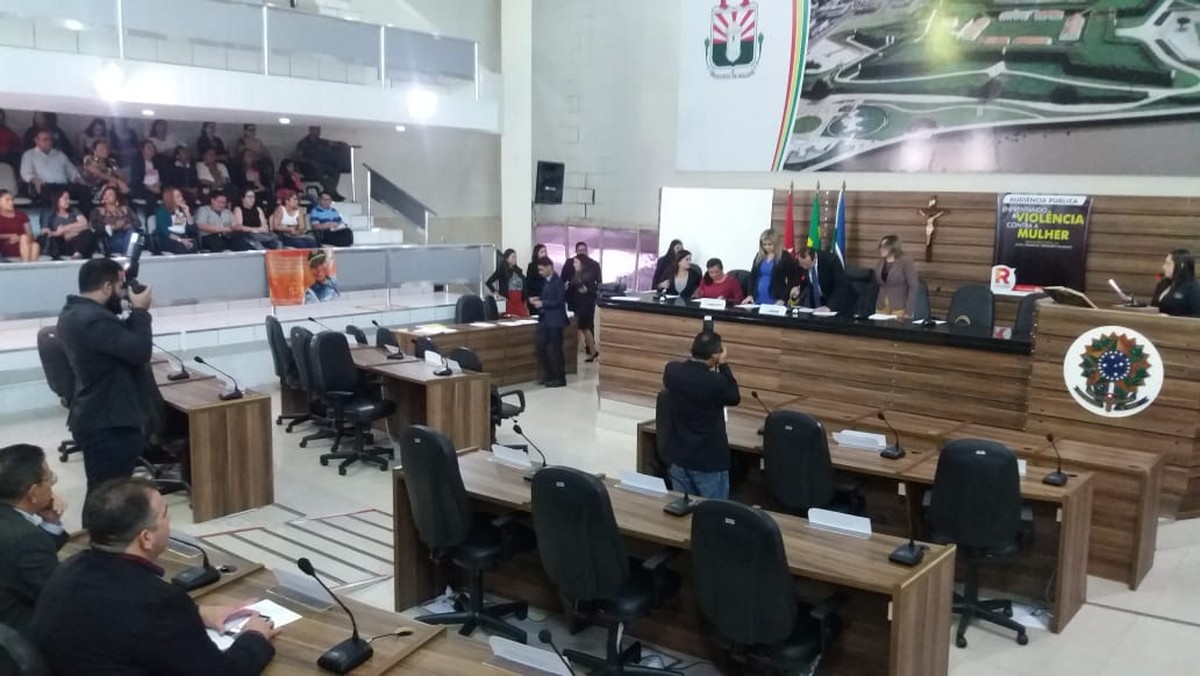 FAKE N O EXISTE NOVA LEI QUE DESCONTA DIAS DE F RIAS visual data 2