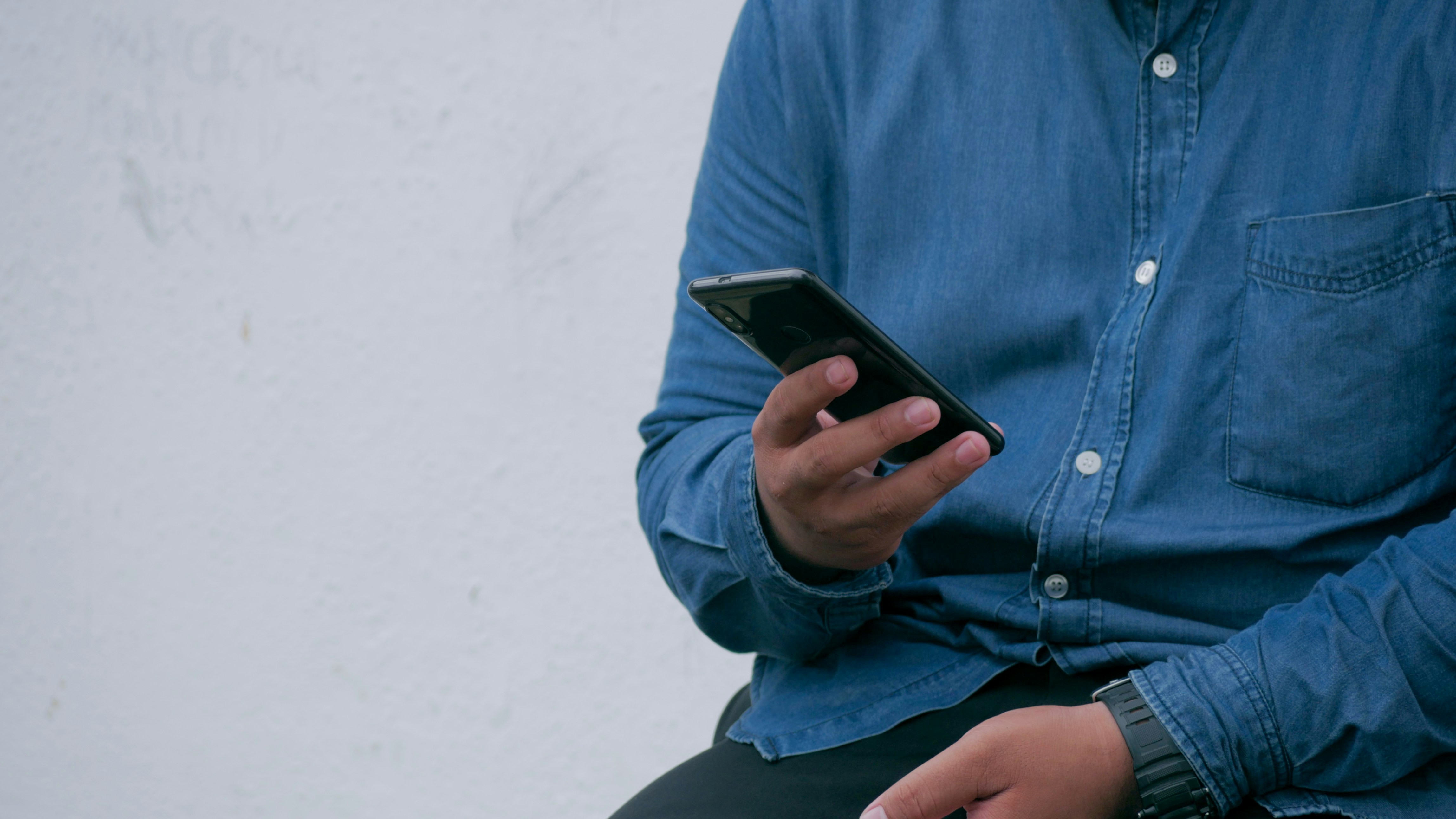 Uso de internet chega a 90,5% dos brasileiros, e diferença cai entre ...