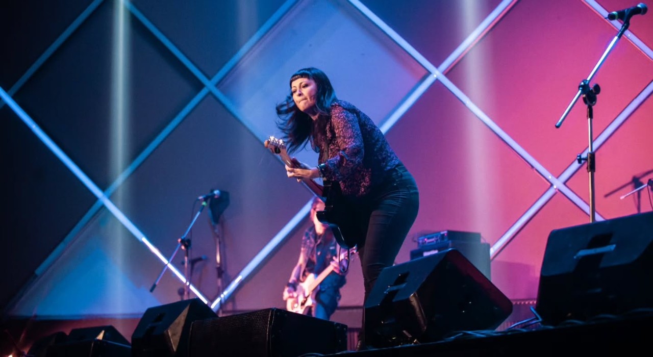 Acampamento para meninas e comunidade LGBTQIAPN+ forma musicistas de rock em Sorocaba: 'Espaço onde podem ser quem são' 