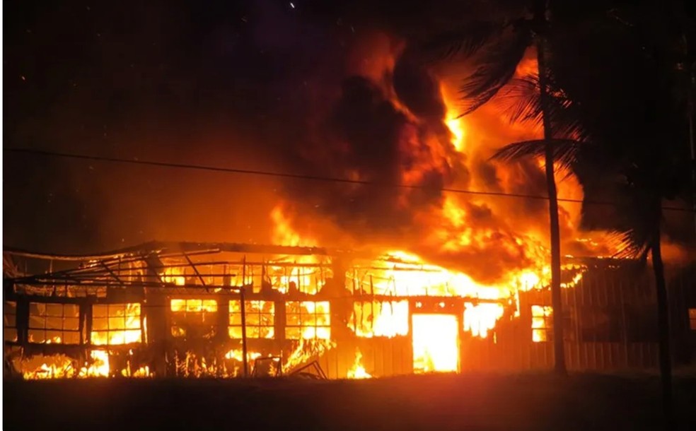 Três incêndios foram registrados no Hotel Esmeralda — Foto: Ana Clara Marinho/TV Globo