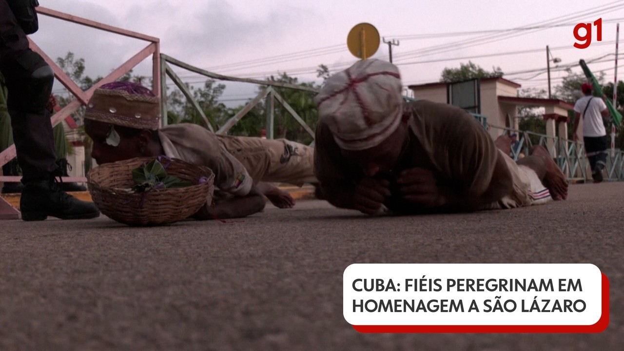 Fiéis rastejam e andam de joelhos pelas ruas de Cuba em peregrinação de São Lázaro; VÍDEO