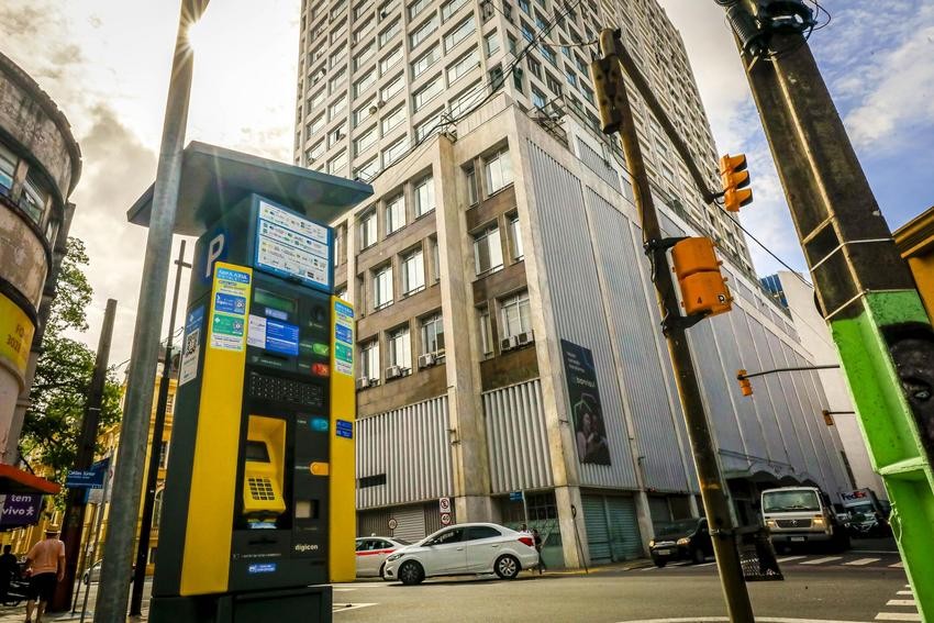 Estacionamento rotativo em Porto Alegre: veja endereços e como pagar 